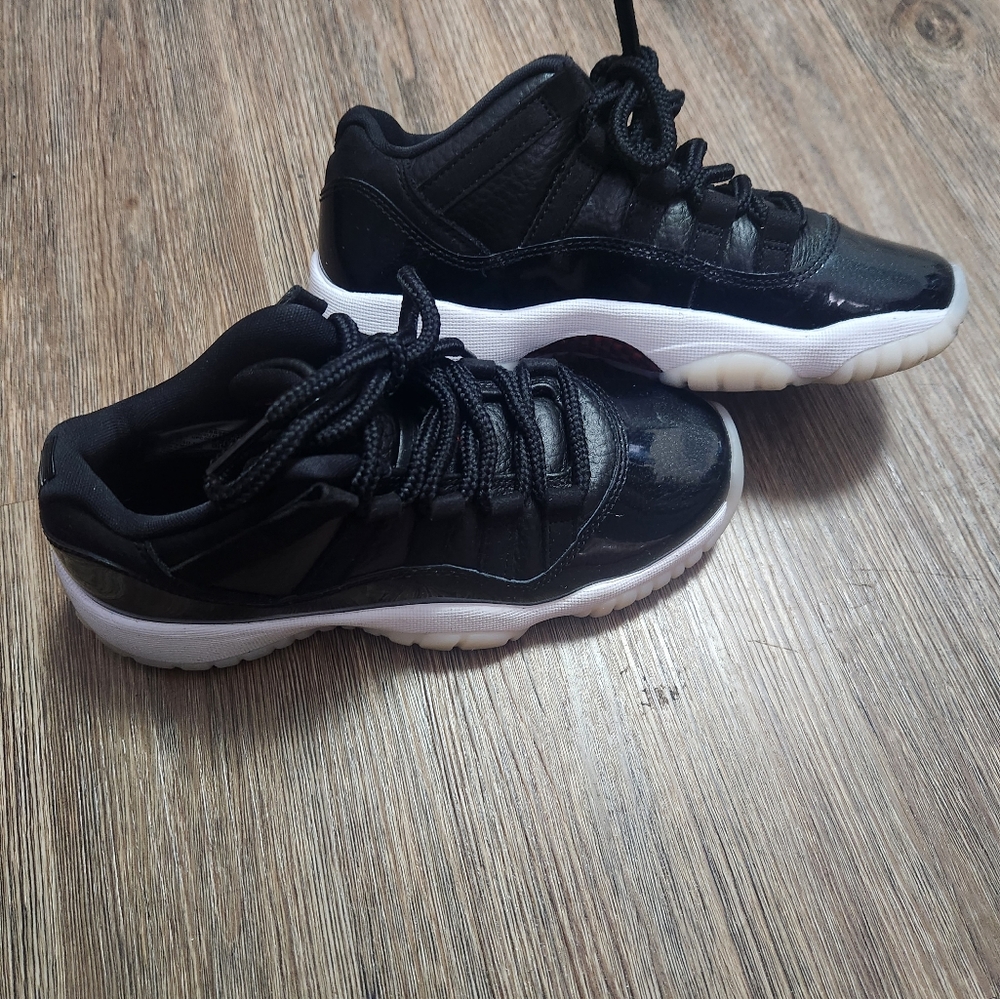 🧡 Kids Jordan 11s 🧡